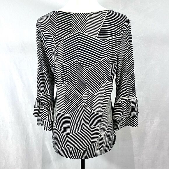 Long layered bell sleeve navy and cream jacquard print top size medium - Picture 5 of 6
